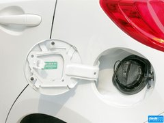 2012款 两厢 1.5L 自动 炫动豪华版