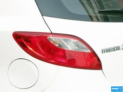 2012款 两厢 1.5L 自动 炫动豪华版