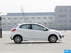 2012款 两厢 1.5L 自动 炫动豪华版