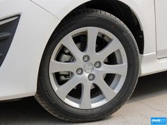 2012款 两厢 1.5L 自动 炫动豪华版