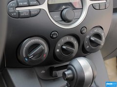2012款 两厢 1.5L 自动 炫动豪华版