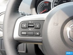 2012款 两厢 1.5L 自动 炫动豪华版