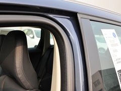 2013款 3.0T 自动 AWD舒适版 5座