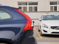 2013款 3.0T 自动 AWD舒适版 5座