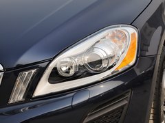 2013款 3.0T 自动 AWD舒适版 5座