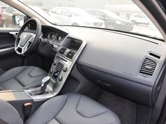 2013款 3.0T 自动 AWD舒适版 5座