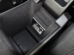 2013款 3.0T 自动 AWD舒适版 5座