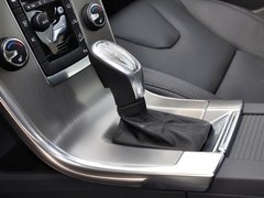 2013款 3.0T 自动 AWD舒适版 5座