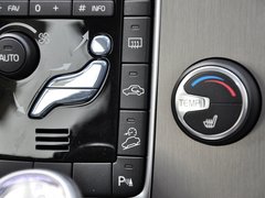 2013款 3.0T 自动 AWD舒适版 5座