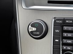 2013款 3.0T 自动 AWD舒适版 5座