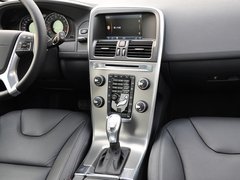 2013款 3.0T 自动 AWD舒适版 5座