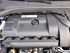 2013款 3.0T 自动 AWD舒适版 5座
