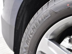 2013款 3.0T 自动 AWD舒适版 5座