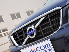 2013款 3.0T 自动 AWD舒适版 5座