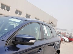 2013款 3.0T 自动 AWD舒适版 5座