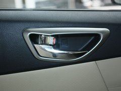 2012款 1.5L 手动 旗舰型