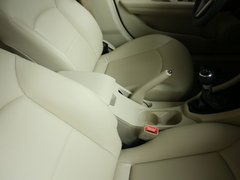 2012款 1.5L 手动 旗舰型