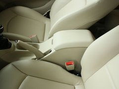 2012款 1.5L 手动 旗舰型