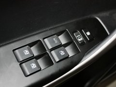 2012款 1.6L 手动 豪华型 5座