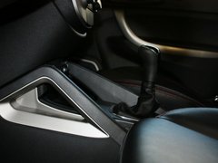 2012款 1.6L 手动 豪华型 5座