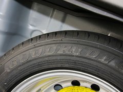 2012款 1.6L 手动 豪华型 5座