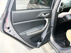 2012款 1.6L 手动 豪华型 5座