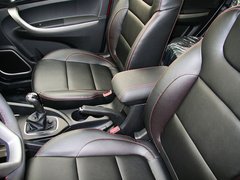 2012款 1.6L 手动 豪华型 5座