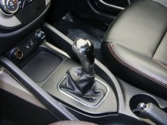 2012款 1.6L 手动 豪华型 5座