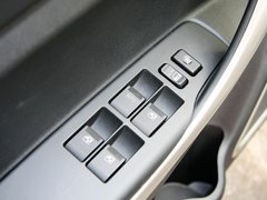 2012款 1.6L 手动 豪华型 5座