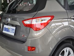 2012款 1.6L 手动 豪华型 5座