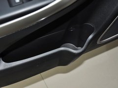 2012款 1.6L 手动 豪华型 5座