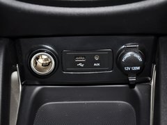 2012款 1.6L 手动 豪华型 5座