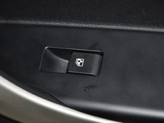 2012款 1.6L 手动 豪华型 5座