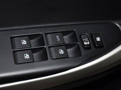 2012款 1.6L 手动 豪华型 5座