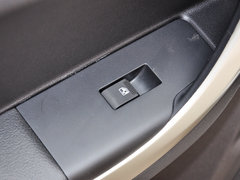 2012款 1.6L 自動 豪華型 5座