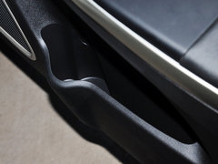 2012款 1.6L 自動 豪華型 5座