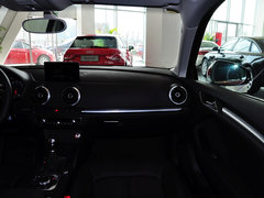 2014款 40TFSI 1.8T DCT Sportback舒适型