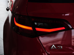2014款 40TFSI 1.8T DCT Sportback舒适型
