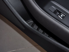 2014款 40TFSI 1.8T DCT Sportback舒适型