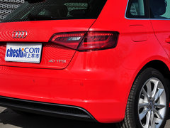 2014款 40TFSI 1.8T DCT Sportback舒适型