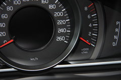 沃尔沃V40 2013款 2.0T 自动 智逸版