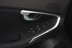 沃尔沃V40 2013款 2.0T 自动 智逸版