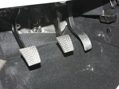 2012款 1.5T 手动 豪华型