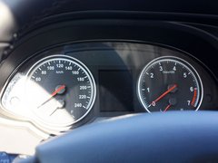 2012款 1.5T 自动 豪华型
