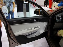 2012款 1.5T 自动 尊贵型