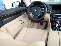 2013款 740Li 3.0T 豪华型