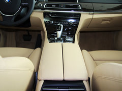 2013款 740Li 3.0T 豪华型