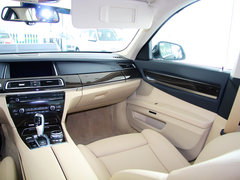 2013款 740Li 3.0T 豪华型