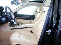 2013款 740Li 3.0T 豪华型