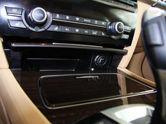 2013款 740Li 3.0T 豪华型
